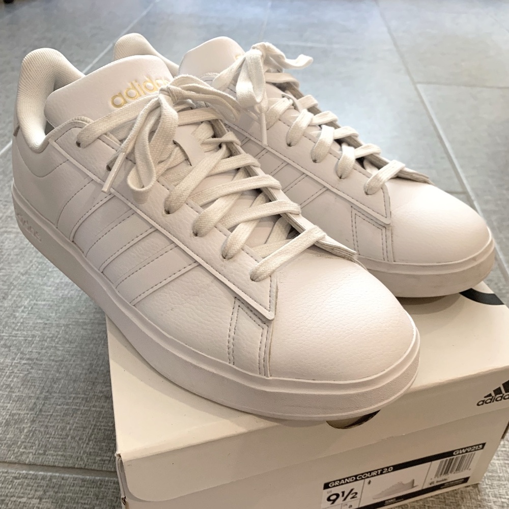 Adidas Grand Court 2 Sneakers, size 9.5, white